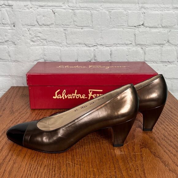 Salvatore Ferragamo 7.5 B 2-Tone Bronze & Black Patent Leather heels new - Picture 8 of 13